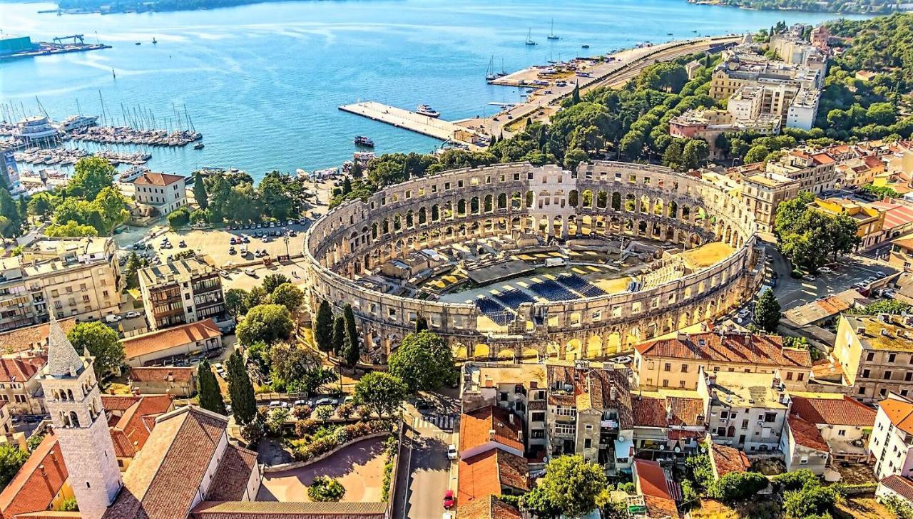Amfiteatar Pula Apartment Bagian luar foto